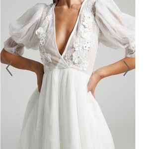 Akshia mini dress shopping